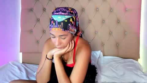 jenny__lawrence online show from 12/22/25, 07:11