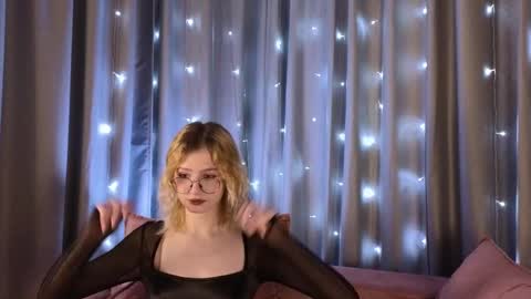 Snapshot of jenny_bunny_ chatting on 12/08/24, 01:24 jenny_bunny_ online show from 12/08/24, 01:24