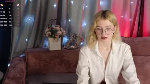Snapshot of jenny_bunny_ chatting on 02/10/25, 01:24 jenny_bunny_ online show from 02/10/25, 01:24