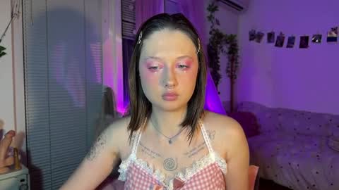 Jennifer Jenny Darling   online show from 04/24/26, 07:16