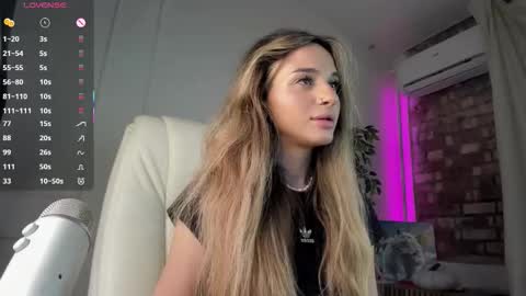 Snapshot of jenny_harringtons chatting on 10/28/25, 07:34 jenny_harringtons online show from 10/28/25, 07:34