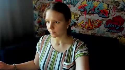 Snapshot of jenny_jimmy chatting on 06/17/26, 09:23 Jenny online show from 06/17/26, 09:23