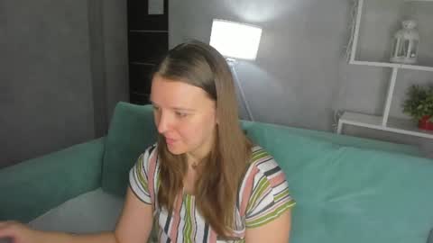 Snapshot of jenny_jimmy chatting on 06/19/26, 09:24 Jenny online show from 06/19/26, 09:24
