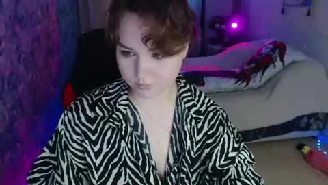 Snapshot of jennyattal chatting on 07/04/26, 05:13 Jenny online show from 07/04/26, 05:13