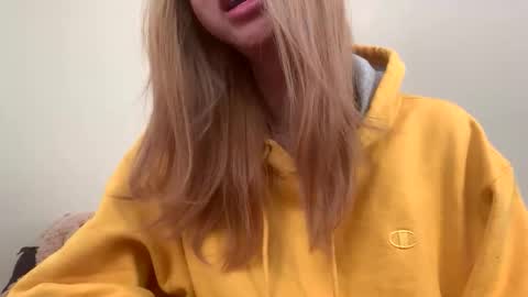 Snapshot of jennymylove69 chatting on 11/22/25, 03:55 My LOLITA online show from 11/22/25, 03:55