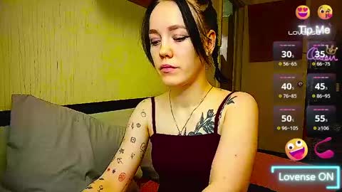 Snapshot of jennyrass chatting on 05/06/26, 04:45 JennyRass online show from 05/06/26, 04:45