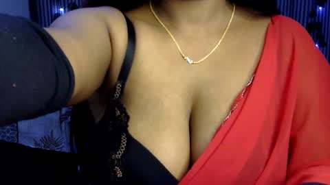Snapshot of jennysinghaniya chatting on 12/26/24, 12:49 jenny online show from 12/26/24, 12:49