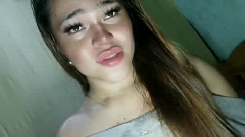 Snapshot of jennysweetfuckerxxx chatting on 06/15/26, 11:51 jenny69 online show from 06/15/26, 11:51