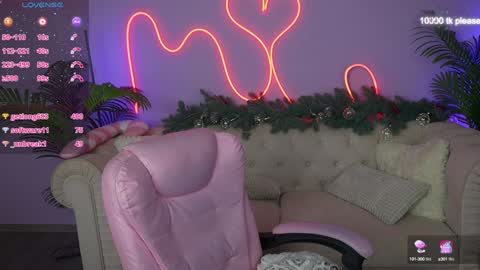 Snapshot of jennyyluv chatting on 01/07/25, 05:43 JENNY online show from 01/07/25, 05:43