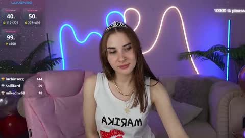 Snapshot of jennyyluv chatting on 02/13/25, 05:05 JENNY online show from 02/13/25, 05:05