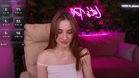 Snapshot of jennyyluv chatting on 03/10/25, 08:23 JENNY online show from 03/10/25, 08:23