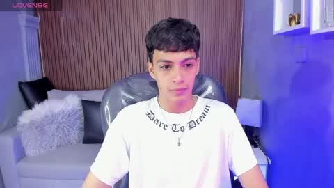 Snapshot of jeremias_1 chatting on 05/11/26, 02:45 JEREMIAS online show from 05/11/26, 02:45