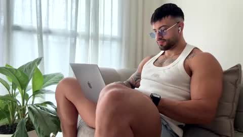 Jeremy online show from 05/08/26, 01:16