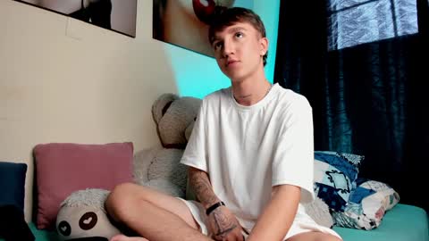 jero independent model online show from 12/23/24, 04:28