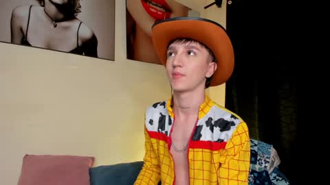 jero independent model online show from 01/15/25, 06:01