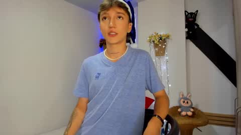 jero independent model online show from 12/04/25, 11:24