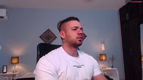 Jeremy Lowe online show from 01/10/25, 01:09