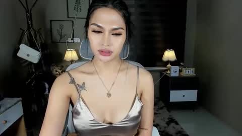 Snapshot of jerkingjenaxxx chatting on 02/12/25, 12:27 JENA online show from 02/12/25, 12:27