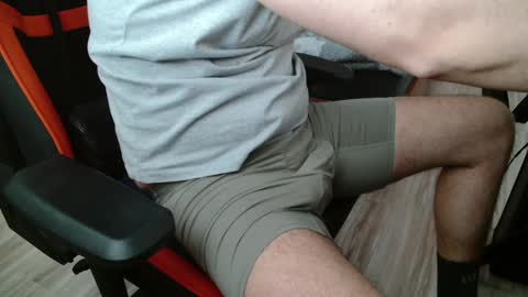 Snapshot of jerklove1006 chatting on 01/20/25, 12:39 Boy likes daddies online show from 01/20/25, 12:39