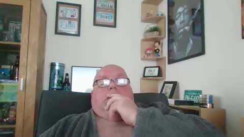 Snapshot of jerseyhammer01 chatting on 05/03/26, 10:10 Harry online show from 05/03/26, 10:10