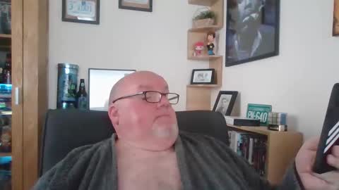 Snapshot of jerseyhammer01 chatting on 05/19/26, 07:37 Harry online show from 05/19/26, 07:37