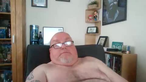 Snapshot of jerseyhammer01 chatting on 05/23/26, 06:12 Harry online show from 05/23/26, 06:12