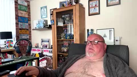 Snapshot of jerseyhammer01 chatting on 05/27/26, 07:27 Harry online show from 05/27/26, 07:27