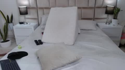 JESICA online show from 02/11/26, 12:21