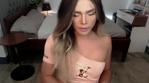 jesie_hot69 online show from 04/17/26, 05:54