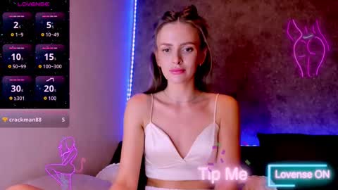 Jess online show from 11/24/25, 10:59