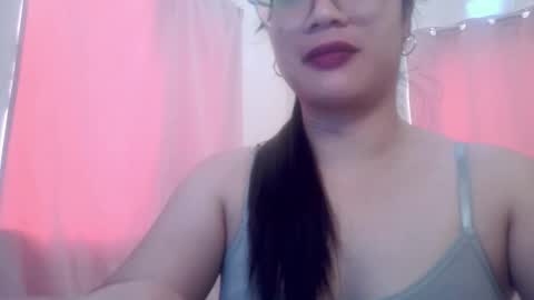 Snapshot of jessalicious_143 chatting on 09/12/25, 02:00 Jessa online show from 09/12/25, 02:00