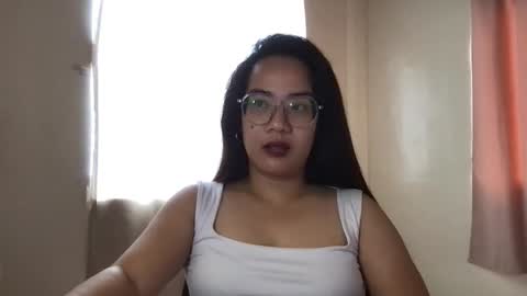 Snapshot of jessalicious_143 chatting on 10/08/25, 02:42 Jessa online show from 10/08/25, 02:42