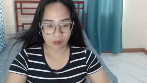 Snapshot of jessalicious_143 chatting on 05/18/26, 04:07 Jessa online show from 05/18/26, 04:07