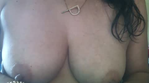 Snapshot of jessehot17 chatting on 09/26/25, 04:33 Elisas Dream online show from 09/26/25, 04:33