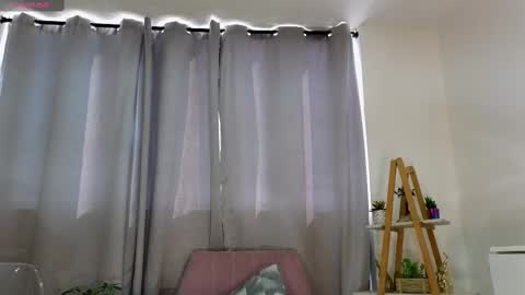 bella  adams online show from 02/19/25, 09:36