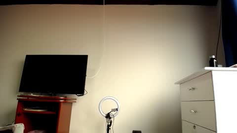 Yessik Rodriguez online show from 03/04/26, 04:13