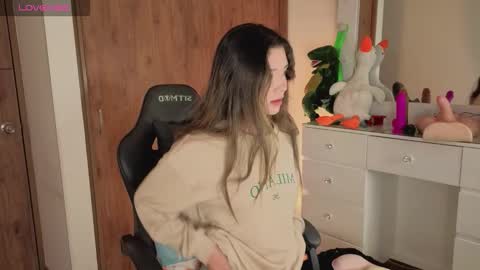 Snapshot of jessica__04 chatting on 11/04/25, 02:10 jessica__04 online show from 11/04/25, 02:10