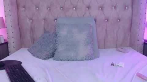 Jessica  online show from 12/16/25, 11:37