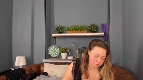 Jessica online show from 03/11/25, 08:53