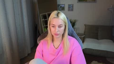 Snapshot of jessica_hanson chatting on 02/07/25, 02:15 Jessy online show from 02/07/25, 02:15