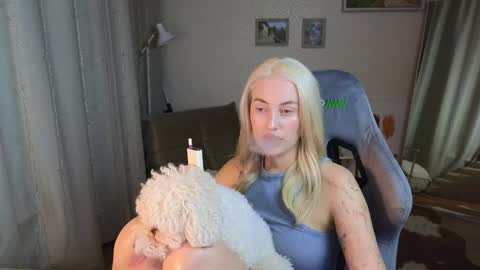 Snapshot of jessica_hanson chatting on 02/14/25, 04:52 Jessy online show from 02/14/25, 04:52