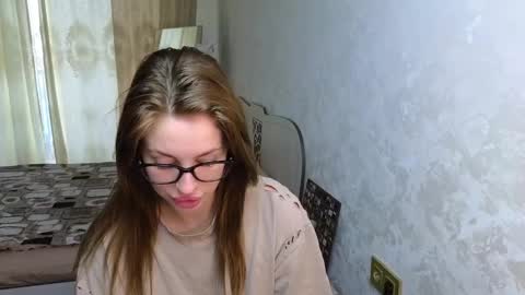 Snapshot of jessica_hanson chatting on 09/17/25, 06:26 Jessy online show from 09/17/25, 06:26