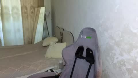 Snapshot of jessica_hanson chatting on 10/01/25, 05:57 Jessy online show from 10/01/25, 05:57