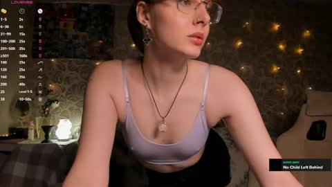 Snapshot of jessica_jane_ chatting on 06/07/26, 12:26 Mila online show from 06/07/26, 12:26