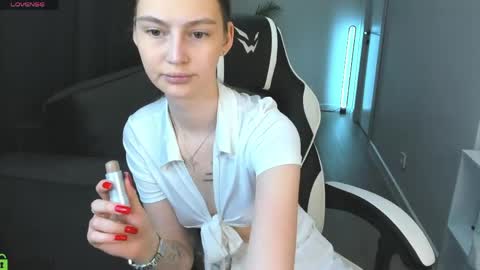 Snapshot of jessica_jensen chatting on 06/03/26, 09:23 Jessica Jensen online show from 06/03/26, 09:23