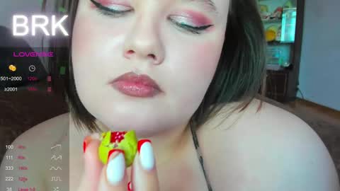 Snapshot of jessica_joy_ chatting on 05/20/26, 06:30 Natalia online show from 05/20/26, 06:30