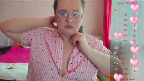 Snapshot of jessica_joy_ chatting on 06/18/26, 06:35 Natalia online show from 06/18/26, 06:35