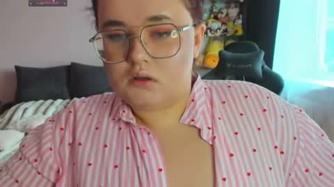 Snapshot of jessica_joy_ chatting on 07/14/26, 06:51 Natalia online show from 07/14/26, 06:51