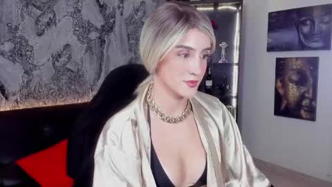 Snapshot of jessica_lisbon chatting on 04/13/26, 04:23 Jessica online show from 04/13/26, 04:23