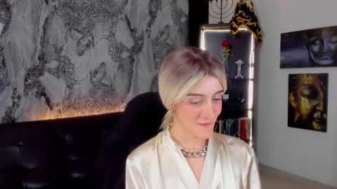 Snapshot of jessica_lisbon chatting on 04/19/26, 07:38 Jessica online show from 04/19/26, 07:38